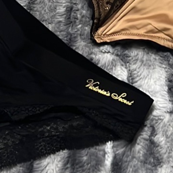 Vintage Victorias Secret Black and Gold Corset set - Picture 10 of 10